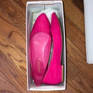 Brand new Nine West flats!
